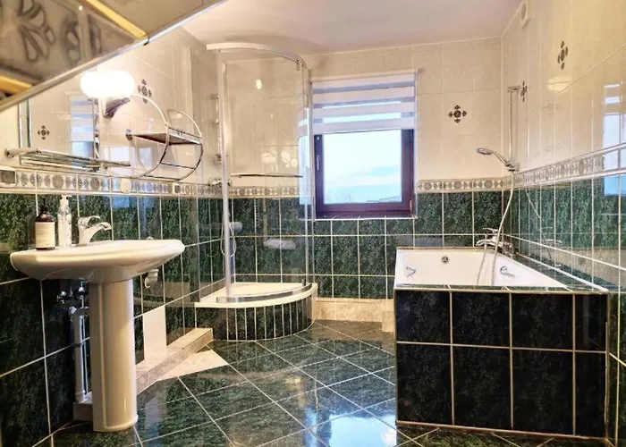 2 Laczone Apartamenty Z Tarasem I Balkonem - Butorowka
